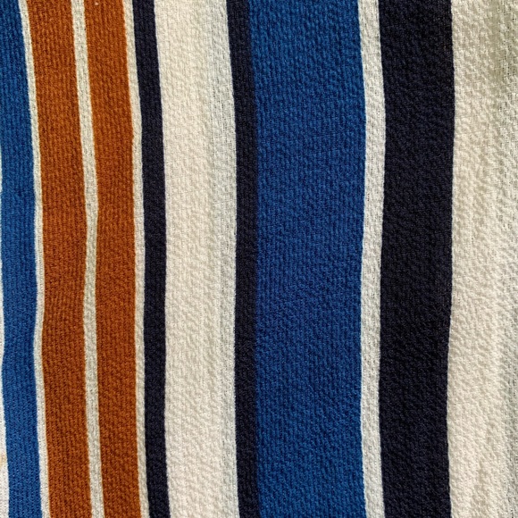 Long Sleeve Striped Deep V-Neck Tie Front Crop Top - Picture 9 of 11